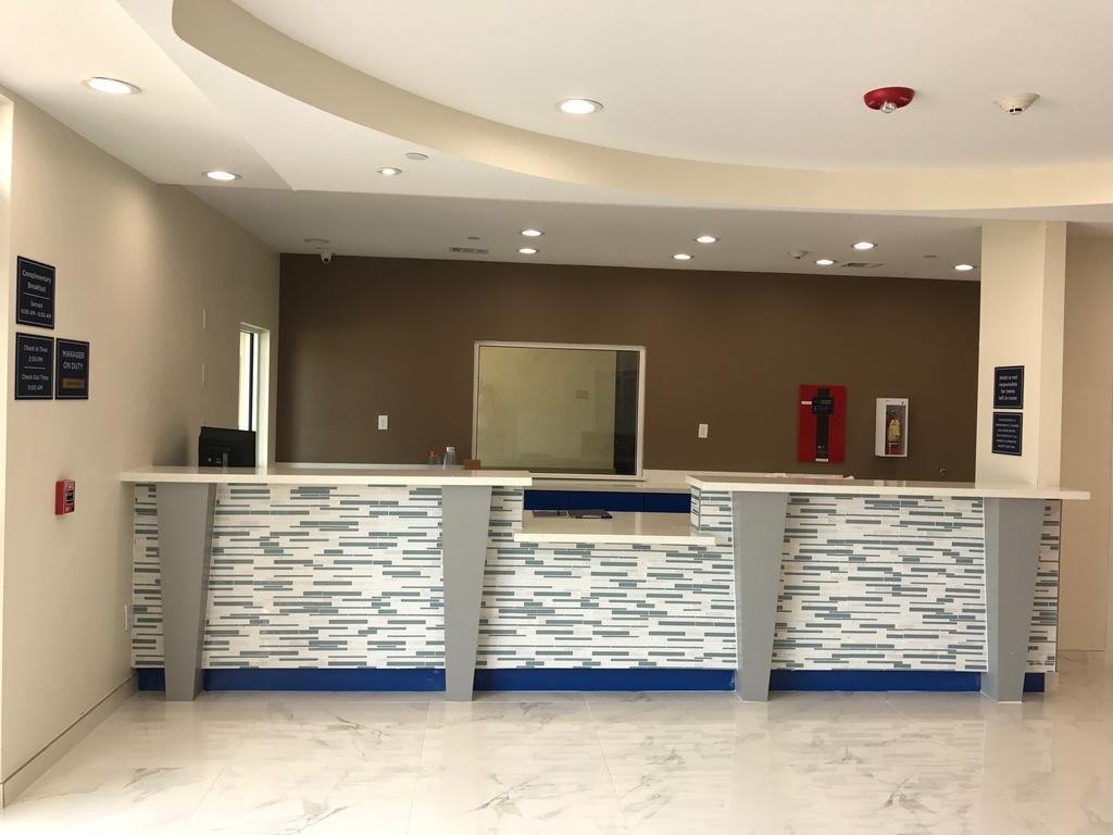 Americas Best Value Inn & Suites Spring / N. Houston Extérieur photo